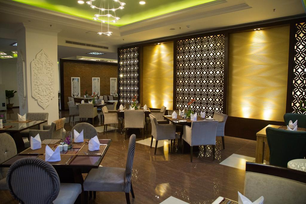 יאנגון Rose Garden Hotel מראה חיצוני תמונה